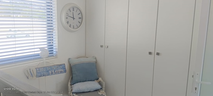 To Let 4 Bedroom Property for Rent in Hartenbos Central Western Cape